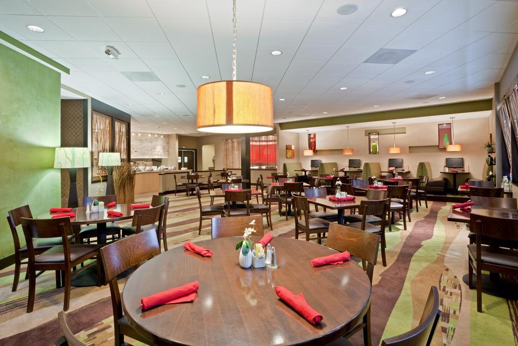 Holiday Inn Olathe Medical Center מסעדה תמונה