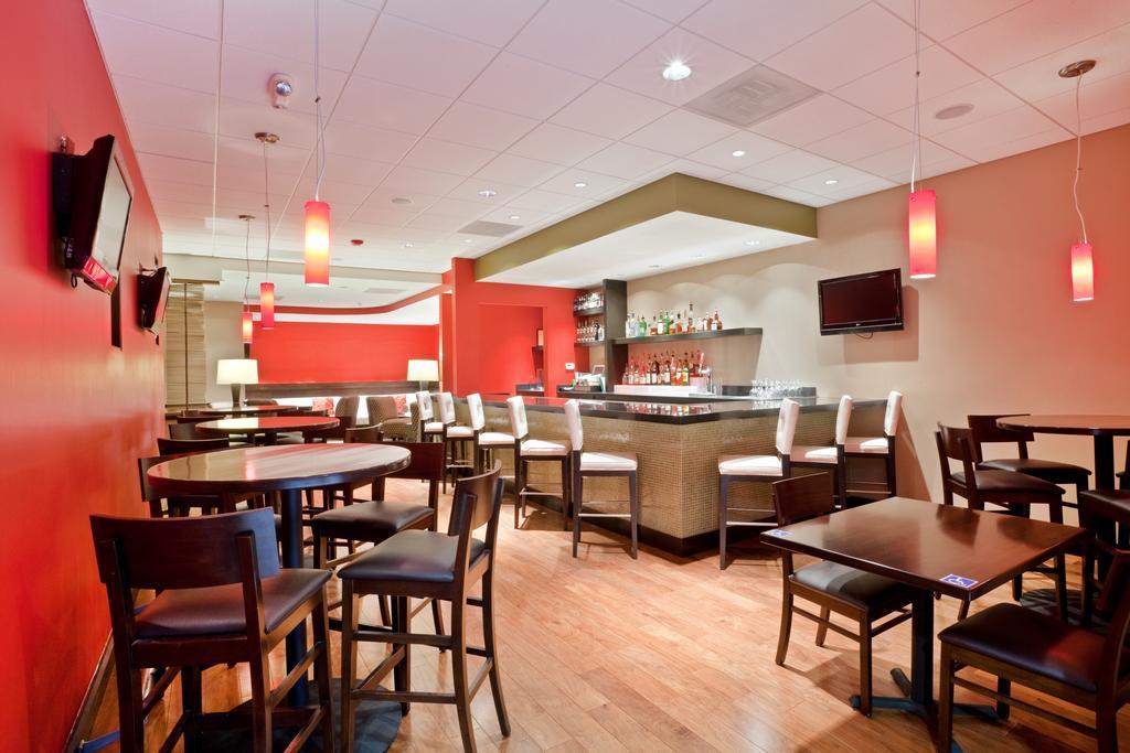 Holiday Inn Olathe Medical Center מסעדה תמונה